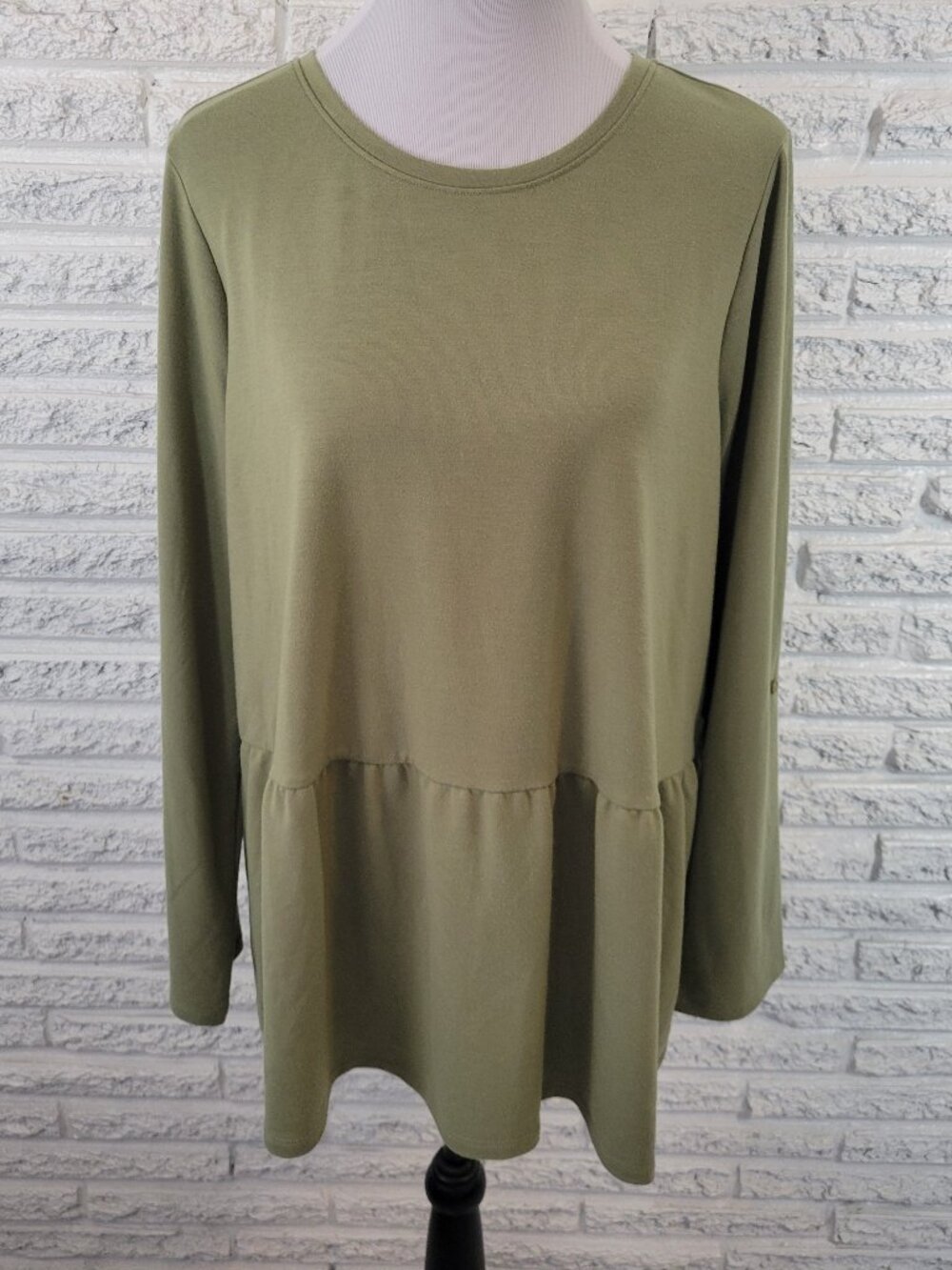 Denim & Co Green Top 1X Plus Size Long Sleeve Crew Neck Pullover Solid GRE43E